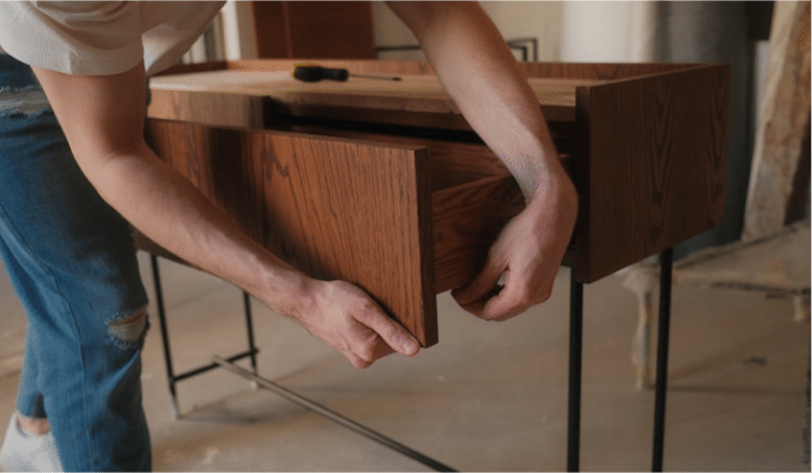 furniture moving disassembly